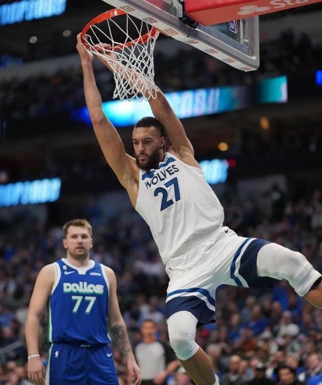 步行者强势黄蜂,戈贝尔惊艳世界 步行者强势黄蜂,戈贝尔惊艳世界