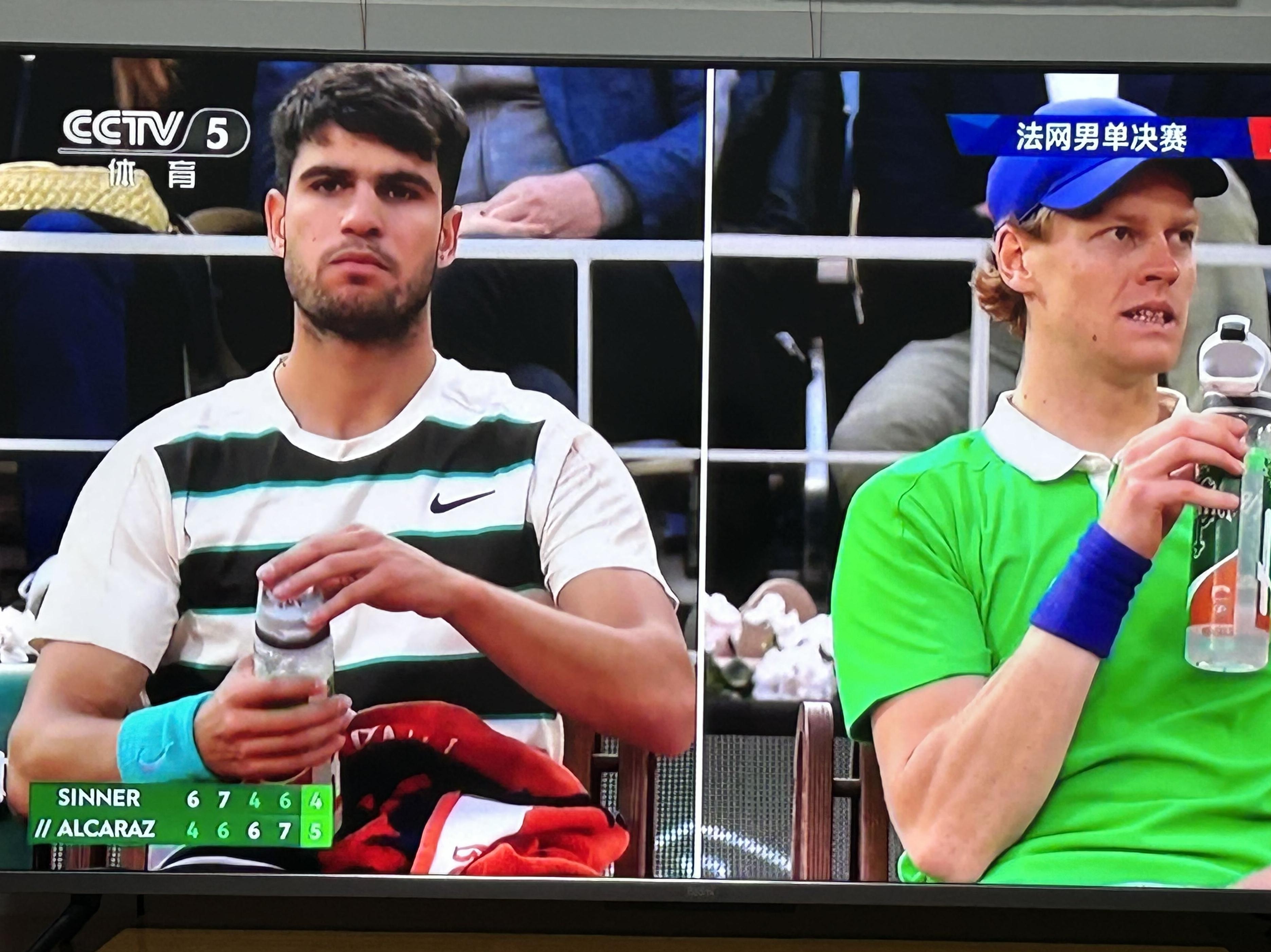 法国羽毛球队逆转马来西亚羽毛球队，辛杜统治全场的简单介绍