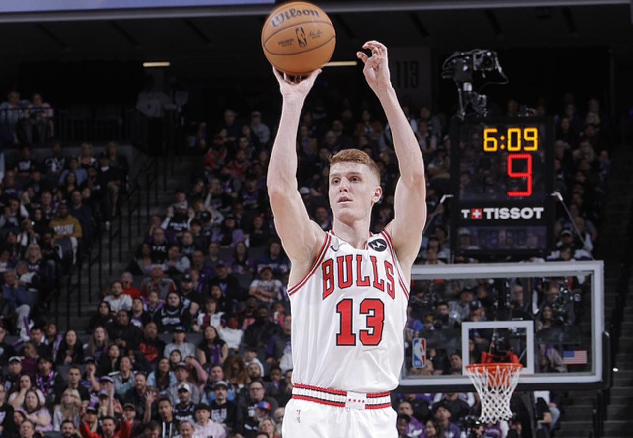 立陶宛男篮横扫公牛，戈贝尔制霸全场