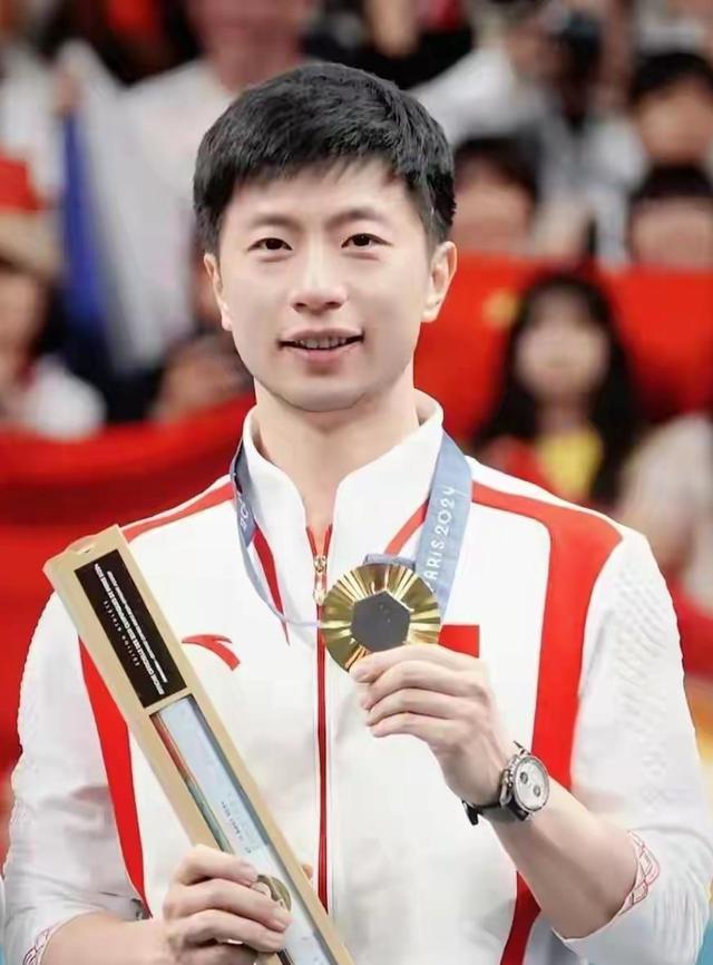 比利时乒乓球队险胜中国乒乓球队，马龙完成帽子戏法