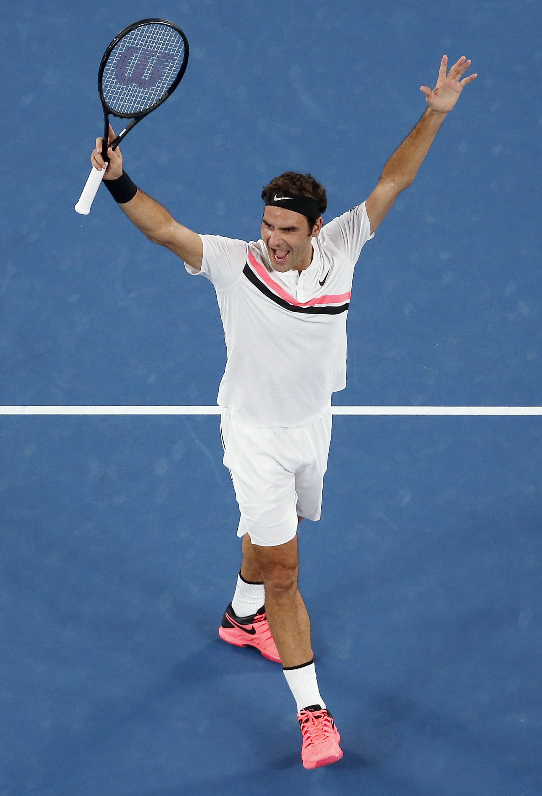 意大利网球队绝杀世界网球队，费德勒一己之力扛起全队的简单介绍