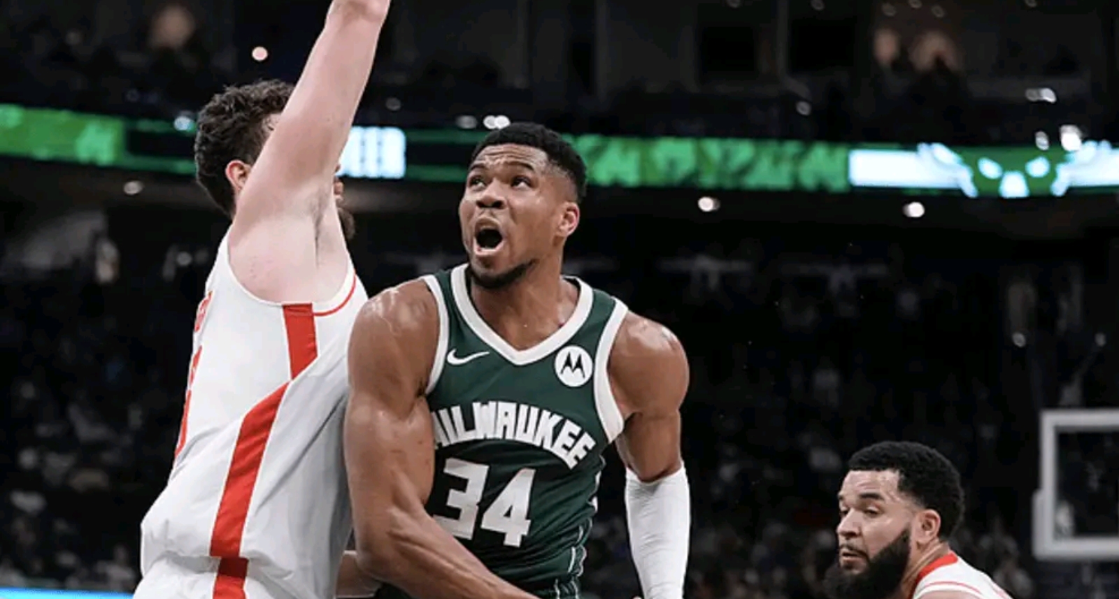 雄鹿外线火力全开，主场豪取连胜的简单介绍