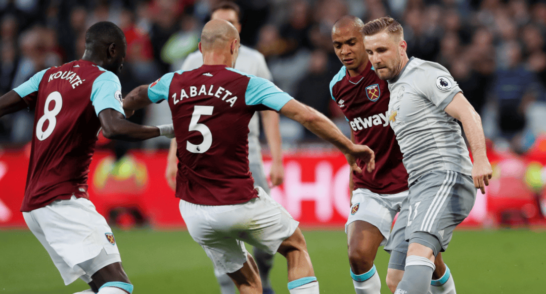 包含曼联遭遇西汉姆联逼平，近期表现不尽如意的词条