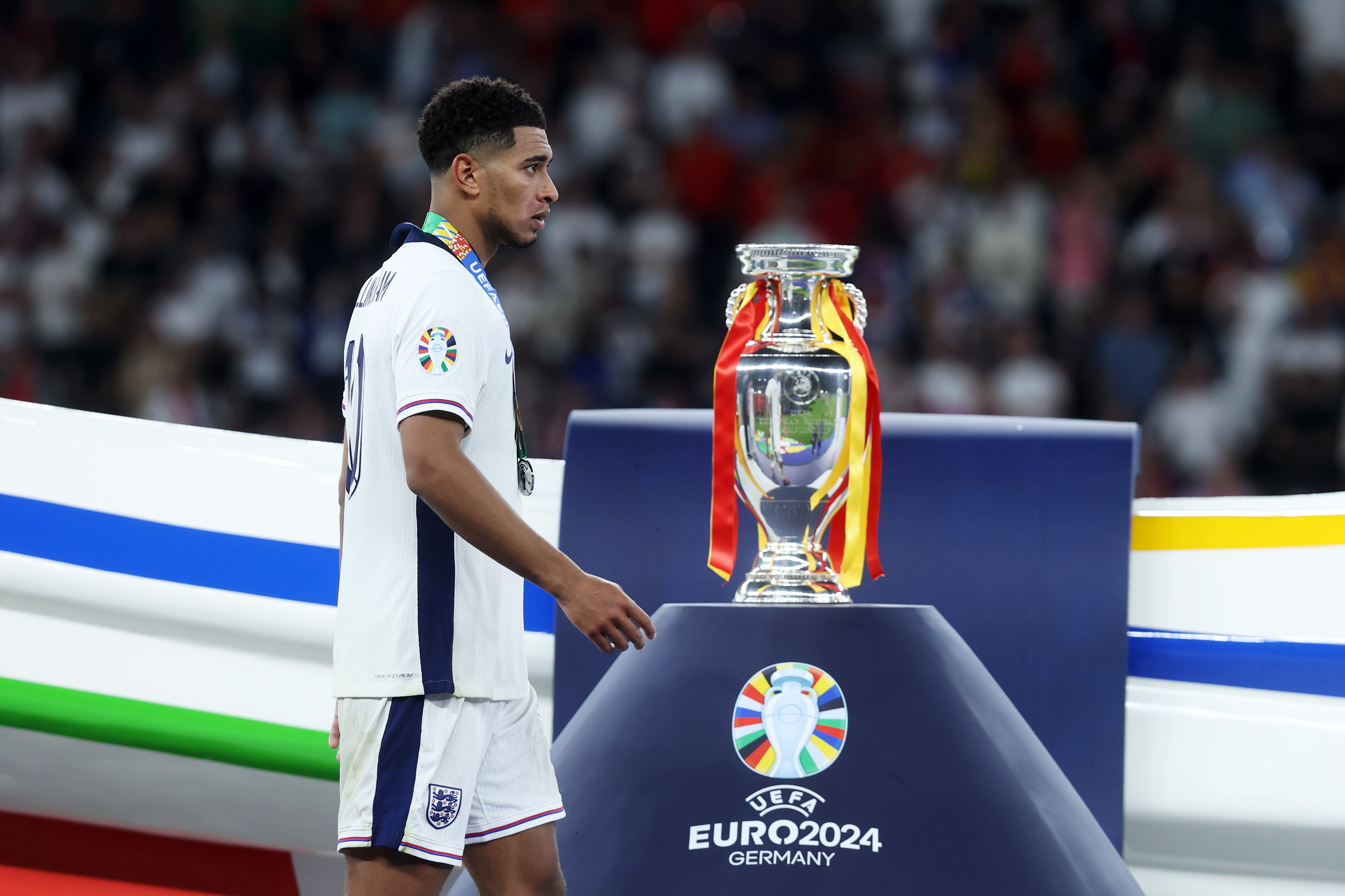 关于英格兰队零封对手,实现胜利登顶的信息 关于英格兰队零封对手,实现胜利登顶的信息