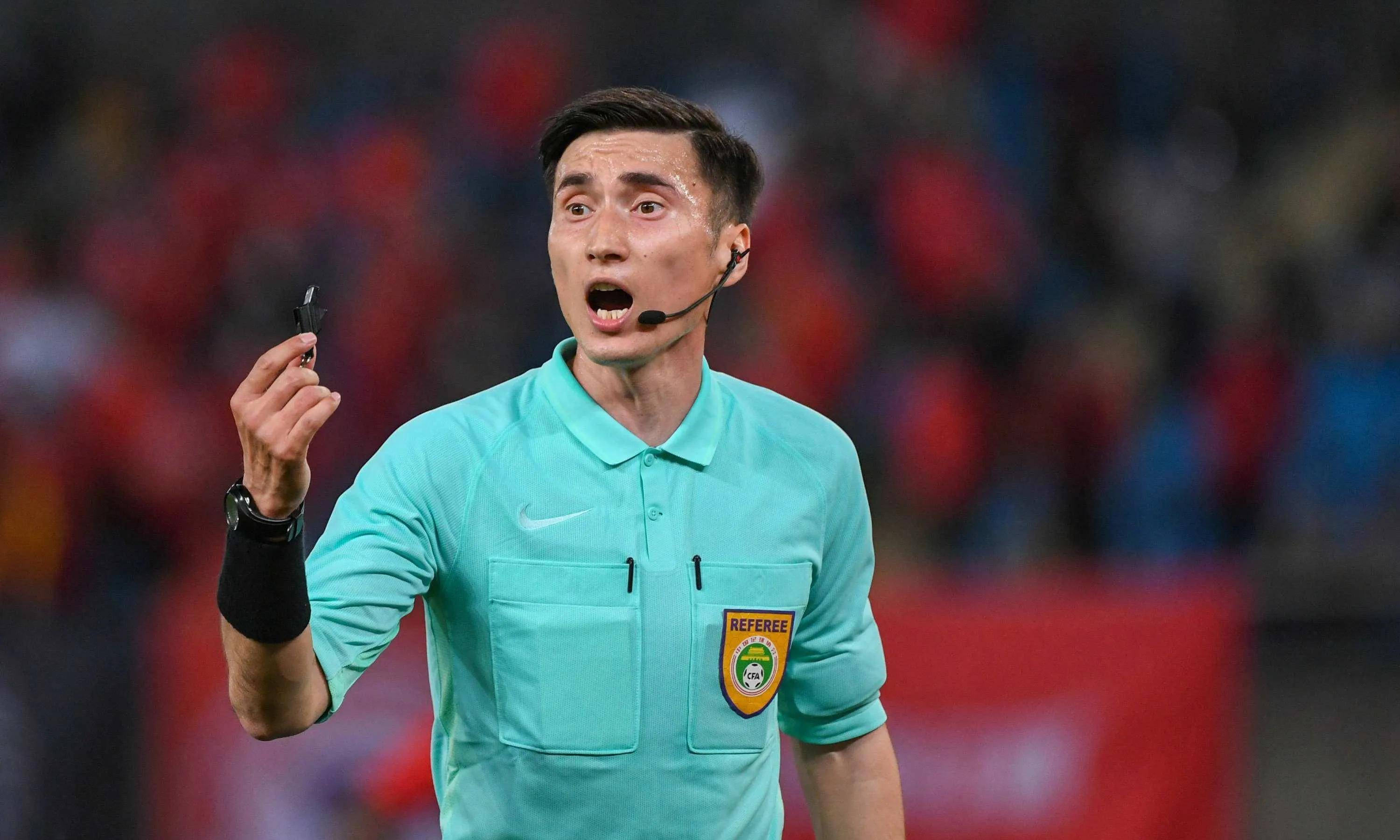 比赛中裁判执法争议,引发热议的简单介绍 比赛中裁判执法争议,引发热议的简单介绍