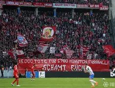 慕尼黑雄鹿连续大胜，乘风破浪向前