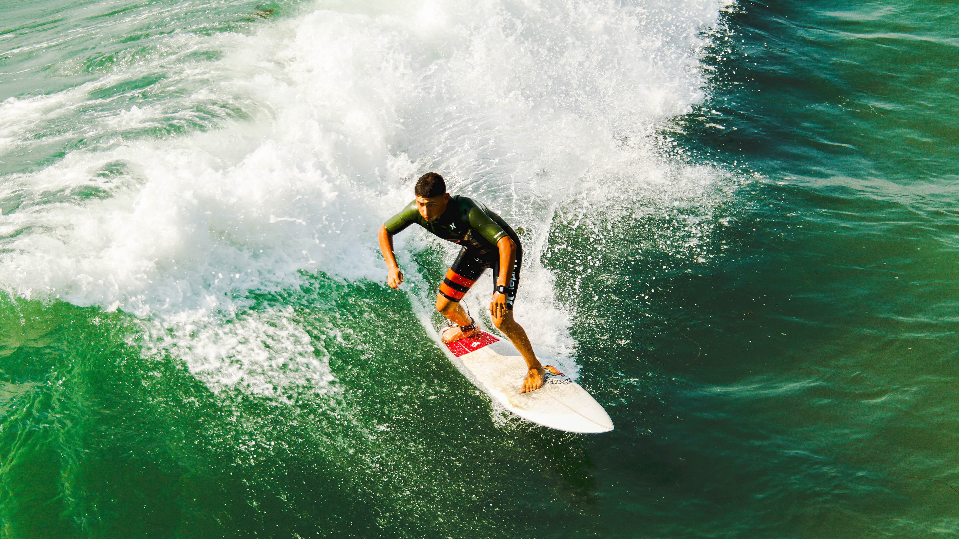 绝境中的关键先生，约基奇神兵天降，深圳队险胜太阳